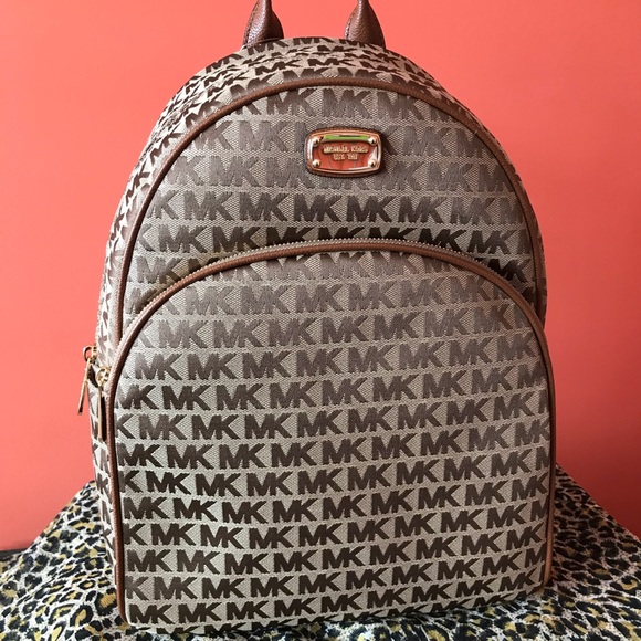 Michael Kors Handbags - Michael Kors MK Signature Large Backpack Abbey NWT